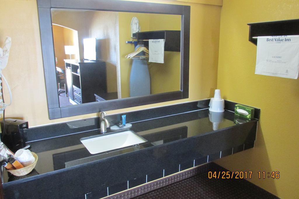 Americas Best Value Inn Byram Ngoại thất bức ảnh